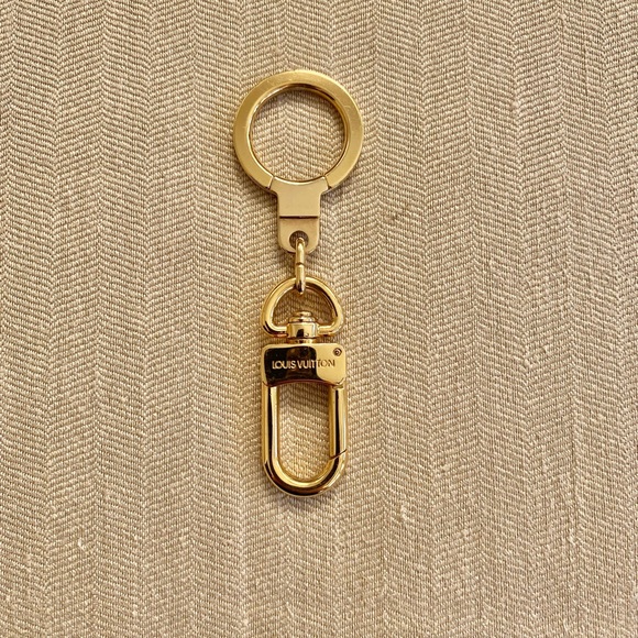 Authentic Louis Vuitton key ring / strap extender. - Picture 2 of 3